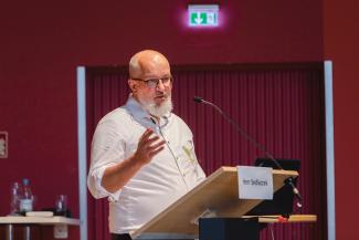 Herr Sedlaczek, RA für Medizin- und Mietrecht Herr Sedlaczek, RA für Medizin- und Mietrecht